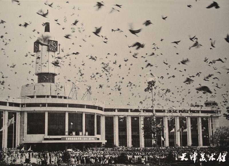 2.1988年10月天津站竣工典礼.jpg